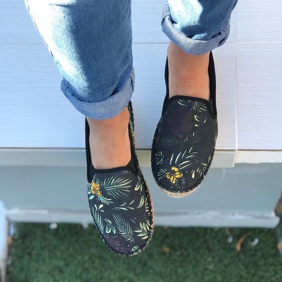 NIB Floral Print Textile Jute Espadrille Flats - Picture 2 of 6